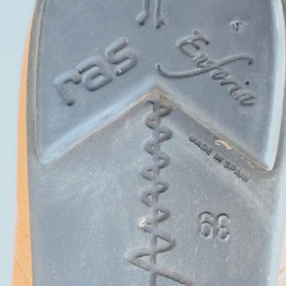 RAS Euforia Womens Tan Vintage Leather Ballet Flats Leather Rosette Size 39 US 9 - Picture 12 of 13